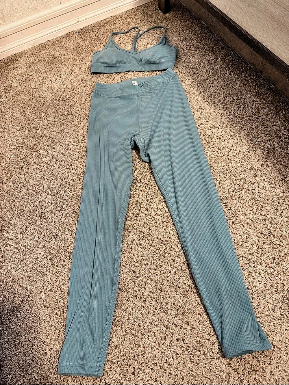 alo Matching Ribbed Leggings & Sports Bra in Blue Like New